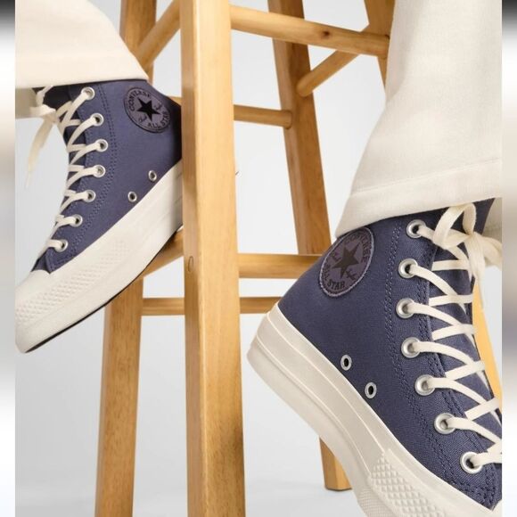 Chuck Taylor Converse All Star High Top "Pearls & Studs"  Women Size 8.5 - Picture 4 of 8